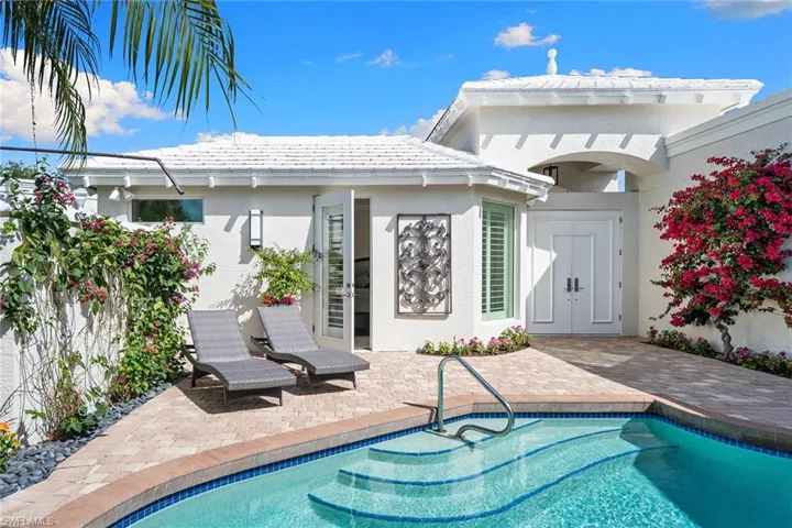 7963 Grand Bay Dr 11, Naples, Florida 34108