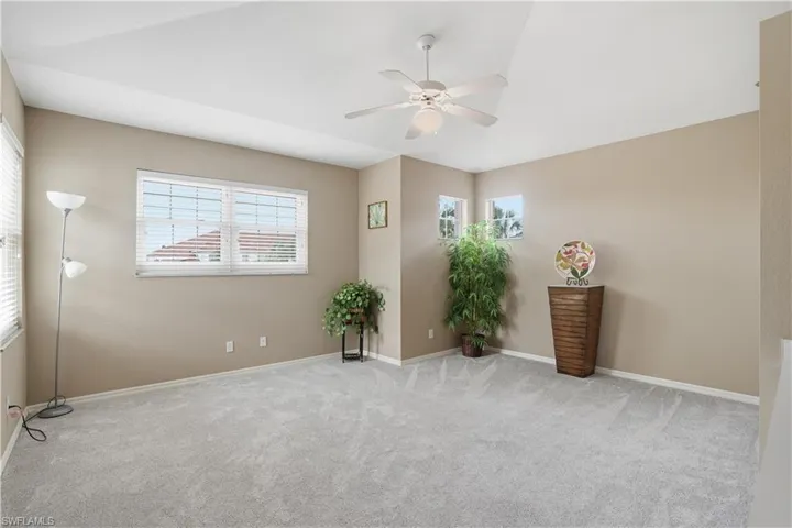 Second guest bedroom.