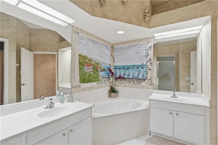 Ensuite primary bathroom.
