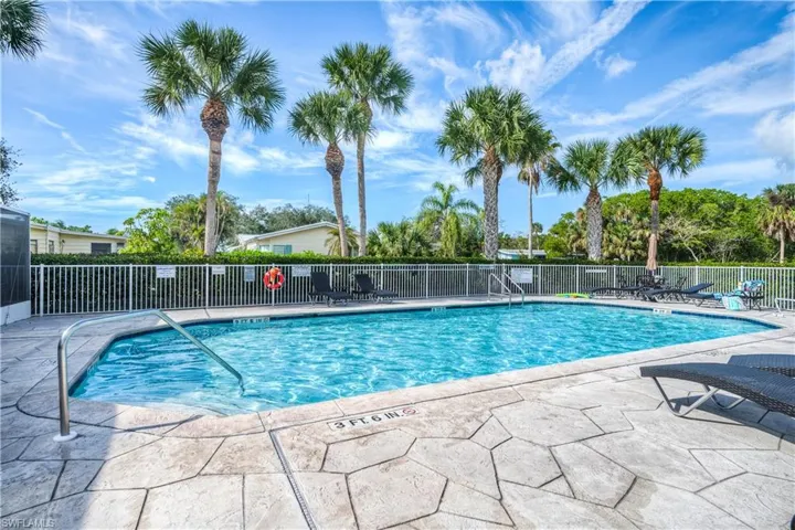 2 Lake Diane Dr, Naples Fl 34114