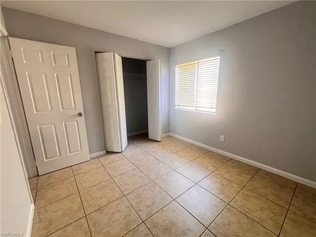 4601  Bayshore  DR, Naples, FL 34112