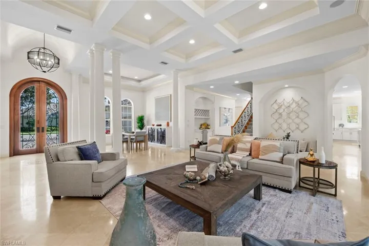 Living room/Foyer