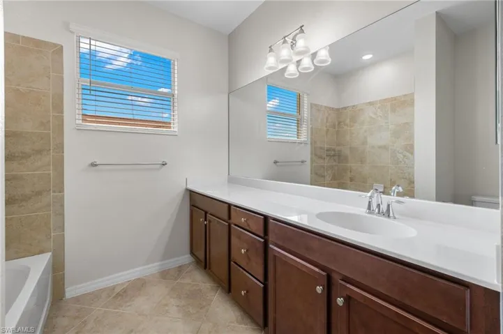 8894  Via Isola  CT, Fort Myers, FL 33966