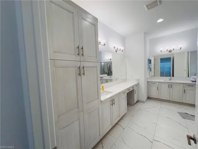 2864 Bloomfield Way, Other, Florida 34116