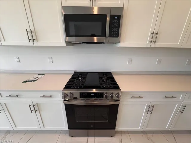 2864 Bloomfield Way, Other, Florida 34116