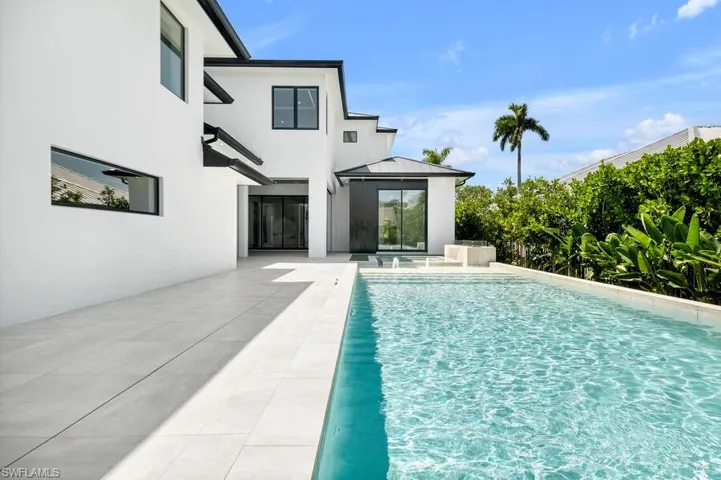 1151  7th Ave N N , Naples, FL 34102