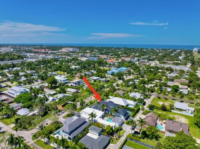 1151  7th Ave N N , Naples, FL 34102
