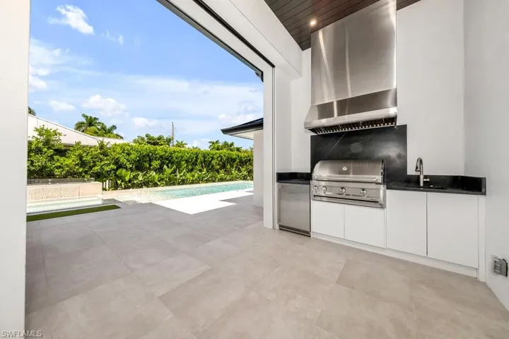 1151  7th Ave N N , Naples, FL 34102