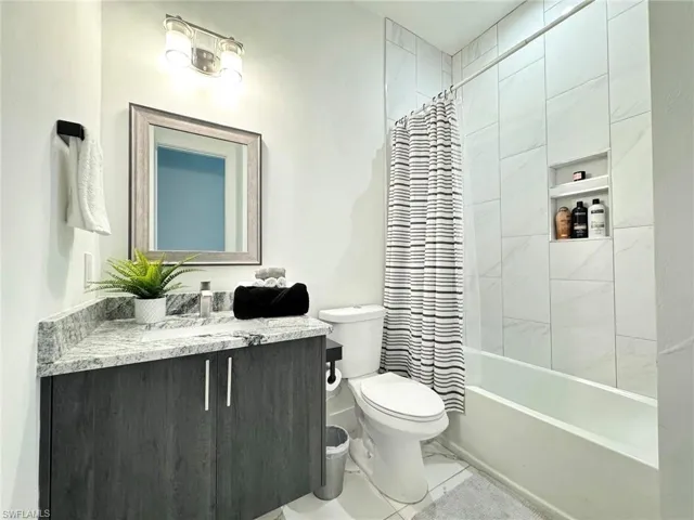 4064 Full Moon Ct, Naples, Florida 34112