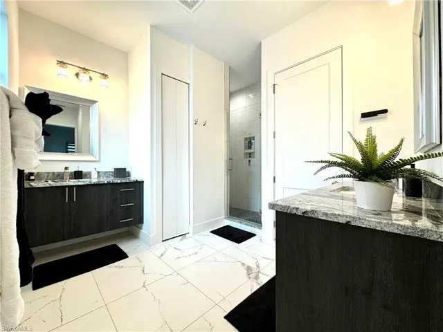 4064 Full Moon Ct, Naples, Florida 34112