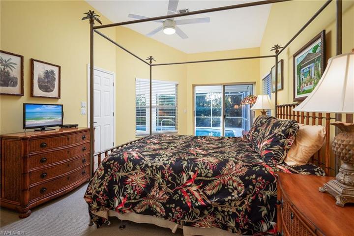 7650  San Sebastian  WAY, Naples, FL 34109