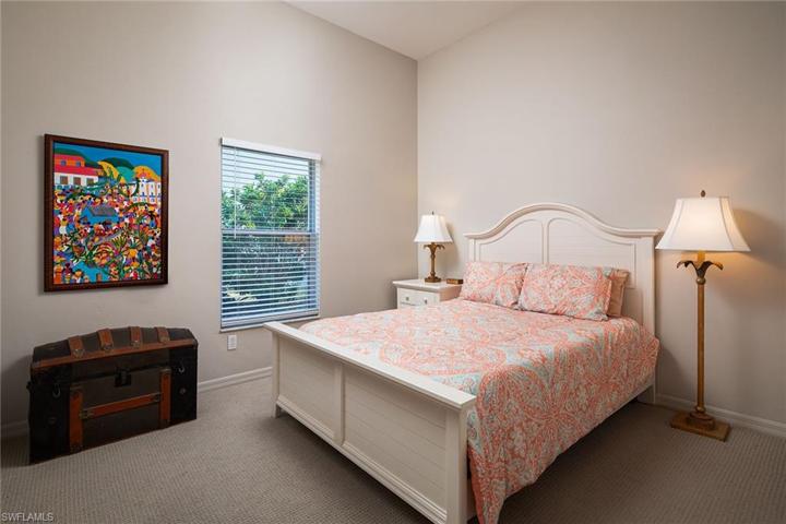 7650  San Sebastian  WAY, Naples, FL 34109