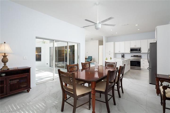7650  San Sebastian  WAY, Naples, FL 34109