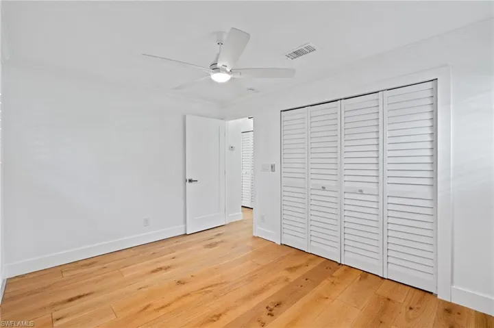 11  Knights Bridge  RD, Naples, FL 34112