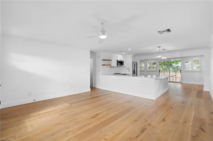 11  Knights Bridge  RD, Naples, FL 34112