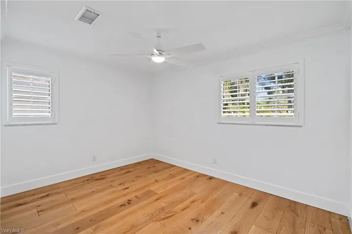 11  Knights Bridge  RD, Naples, FL 34112