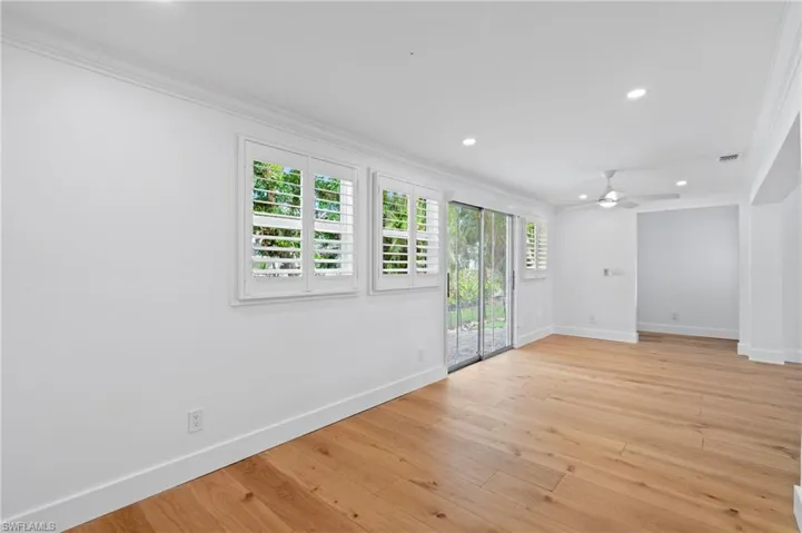 11  Knights Bridge  RD, Naples, FL 34112