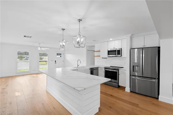 11  Knights Bridge  RD, Naples, FL 34112