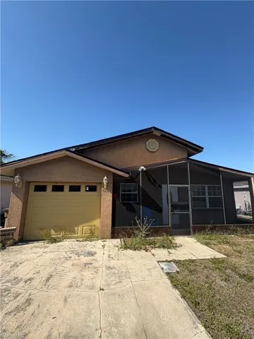 2921  Lafayette  ST, Fort Myers, FL 33916