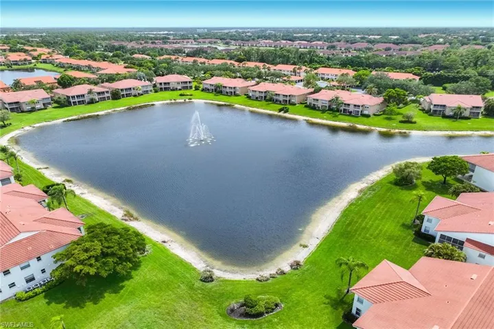 2650 Creek Ln 202, Naples, Florida 34119