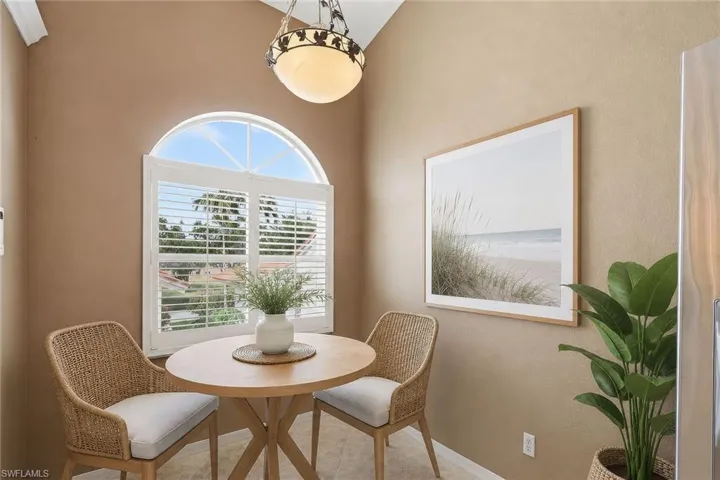 2650 Creek Ln 202, Naples, Florida 34119