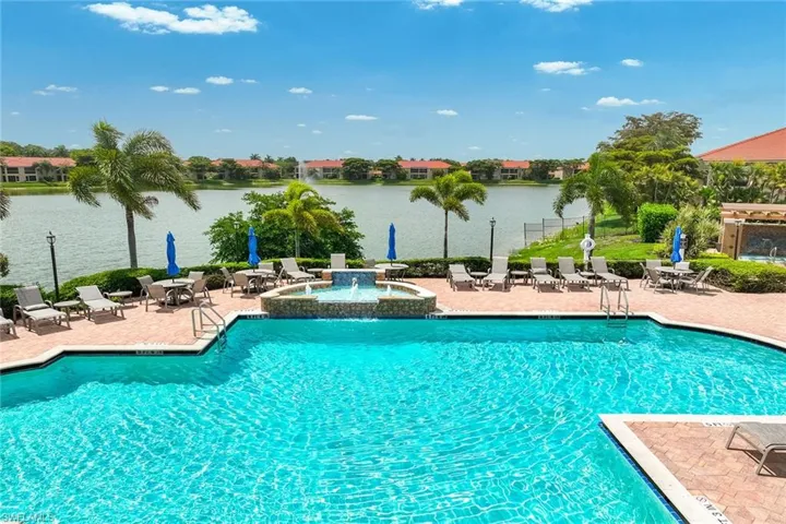 2650 Creek Ln 202, Naples, Florida 34119