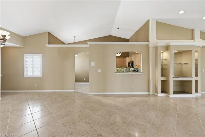 2650 Creek Ln 202, Naples, Florida 34119