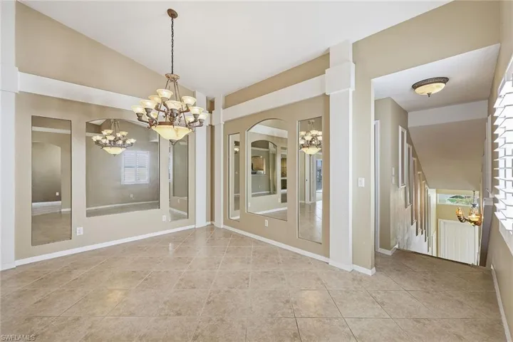 2650 Creek Ln 202, Naples, Florida 34119