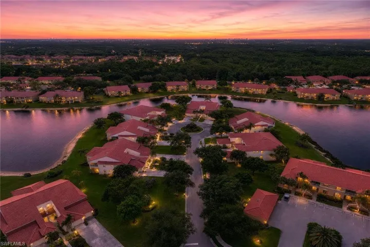2650 Creek Ln 202, Naples, Florida 34119