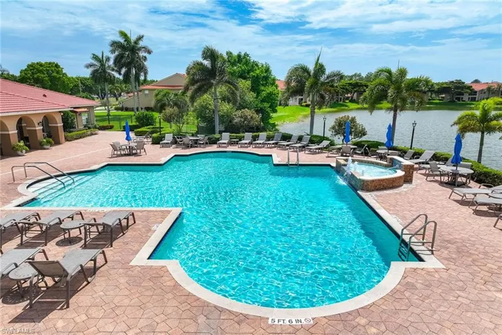 2650 Creek Ln 202, Naples, Florida 34119