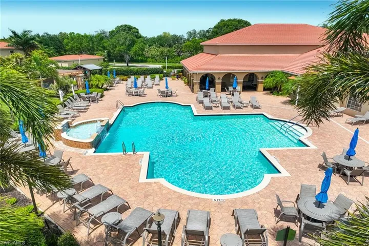 2650 Creek Ln 202, Naples, Florida 34119