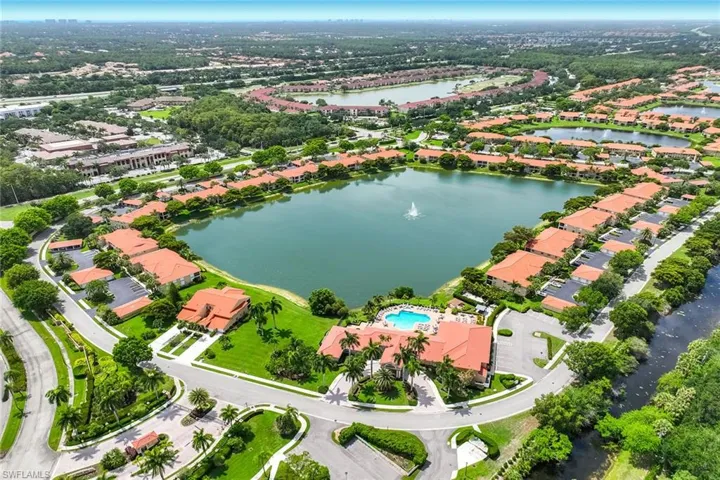 2650 Creek Ln 202, Naples, Florida 34119