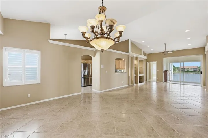 2650 Creek Ln 202, Naples, Florida 34119