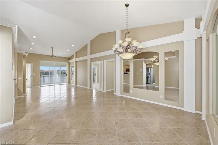 2650 Creek Ln 202, Naples, Florida 34119