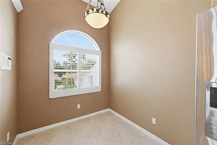 2650 Creek Ln 202, Naples, Florida 34119