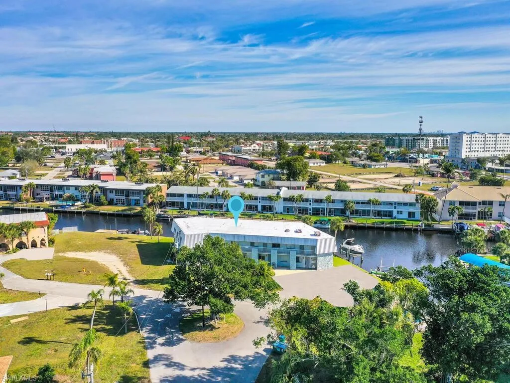 5111 Manor CT, Cape Coral, FL 33904,225027125