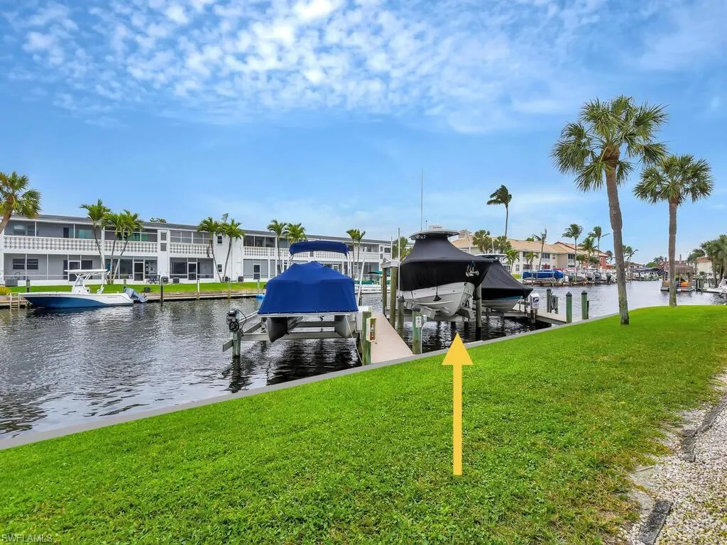 5111 Manor CT, Cape Coral, FL 33904,225027125