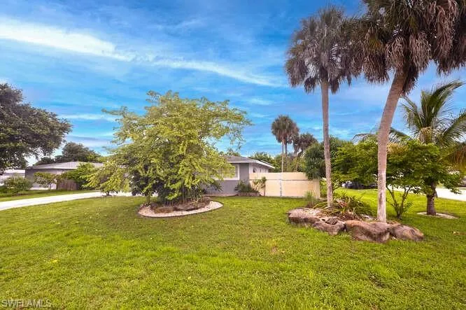 View of exterior yard