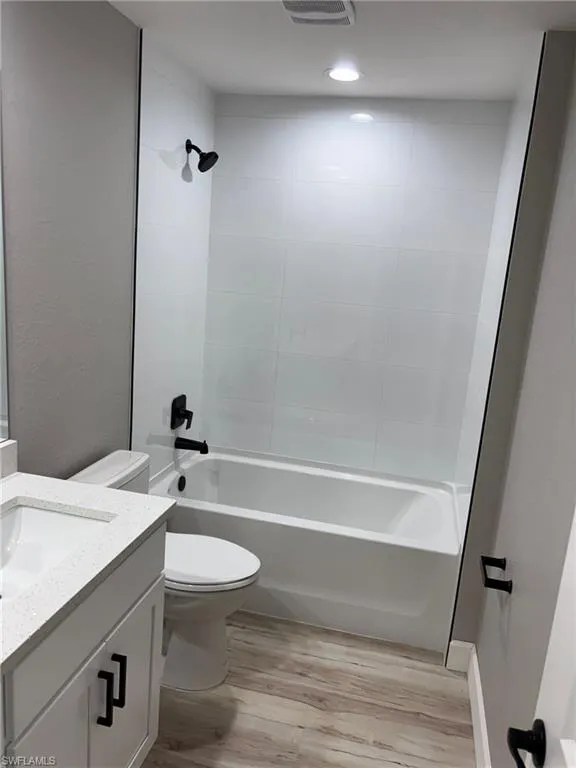 2213 Se 15th Ter, Cape Coral Fl 33990