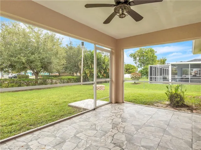 912 SE 5th  PL, Cape Coral, FL 33990
