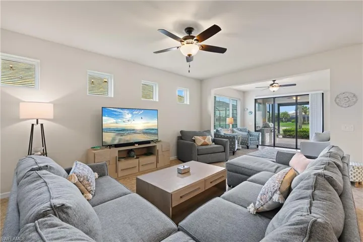 7022 Live Oak Dr, Naples, Florida 34114