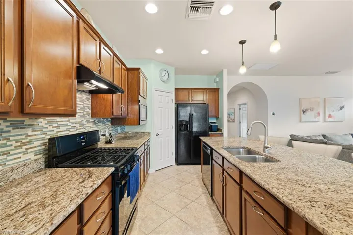 7022 Live Oak Dr, Naples, Florida 34114