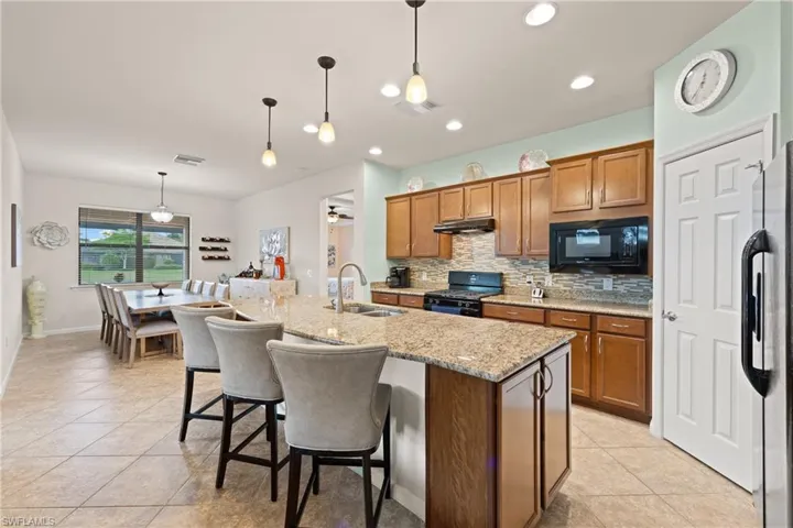 7022 Live Oak Dr, Naples, Florida 34114