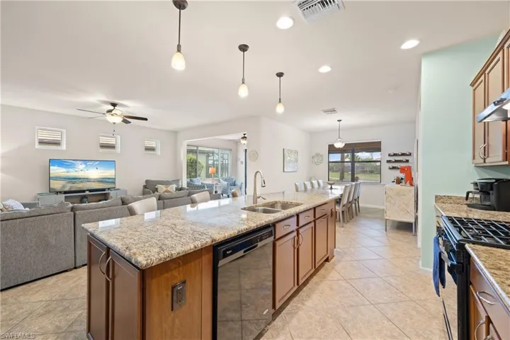 7022 Live Oak Dr, Naples, Florida 34114