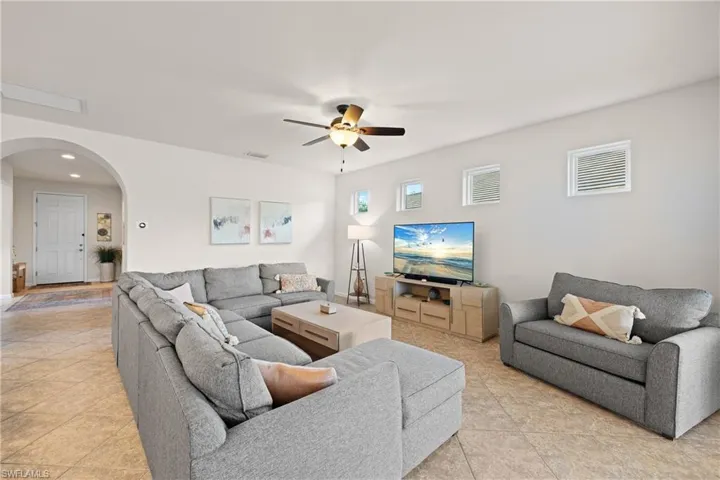 7022 Live Oak Dr, Naples, Florida 34114