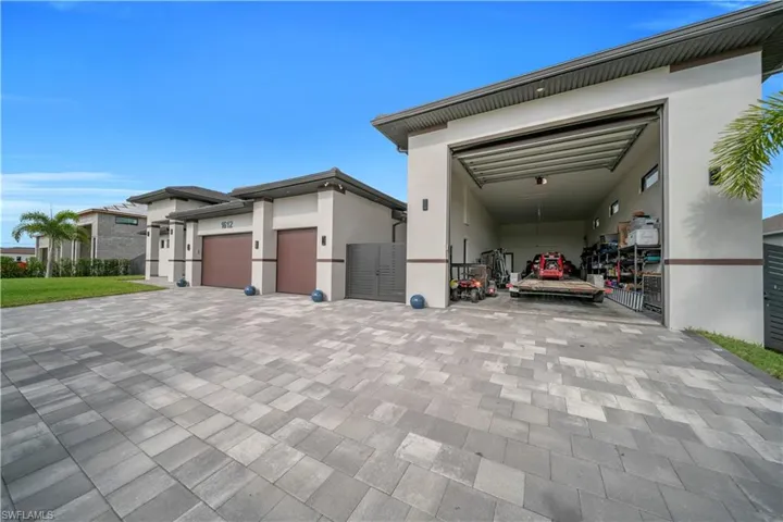 1612 Nw 37th Ave, Cape Coral, Florida 33993