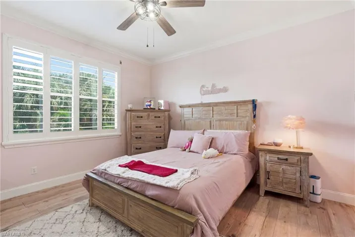 308 Wentworth Ct, Naples, Florida 34104
