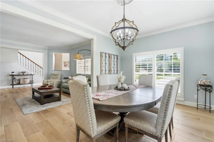 308 Wentworth Ct, Naples, Florida 34104