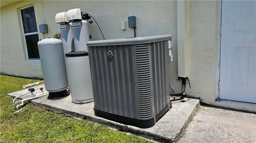 Details with central air condition unit