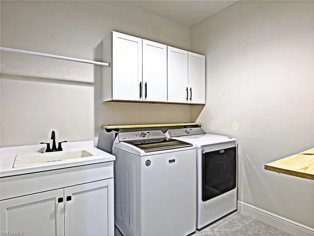 7652 Cypress Walk Dr, Fort Myers, Florida 33966